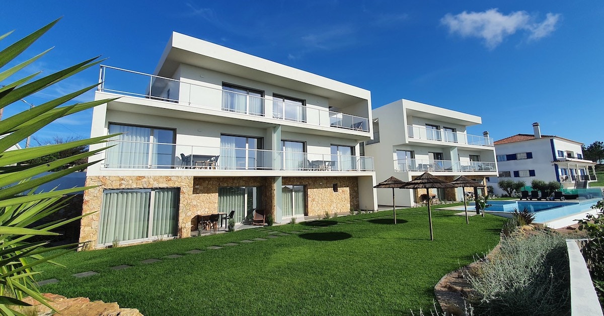 Ericeira Surf Apartments Amazing View & Infinity Pool
